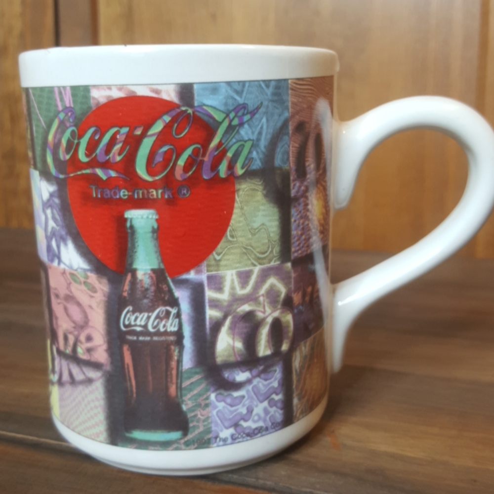 Coca Cola Gibson 1997 Ceramic Coffee Tea Cup Mug
